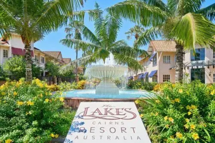 Lakes Resort 706
