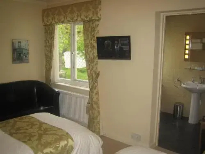 Lamorna Lodge