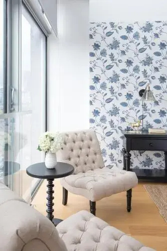 Vibrant Seaport Suites by Sonder