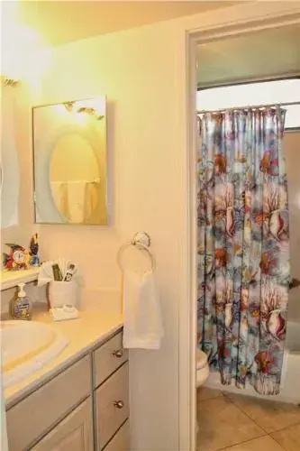 Kihei Akahi DG-02 - 2 Br Condo