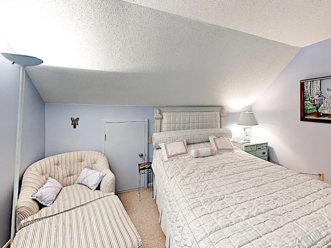 49 Derby Dr W Home