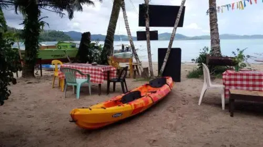 Cabungan Beach Cottage