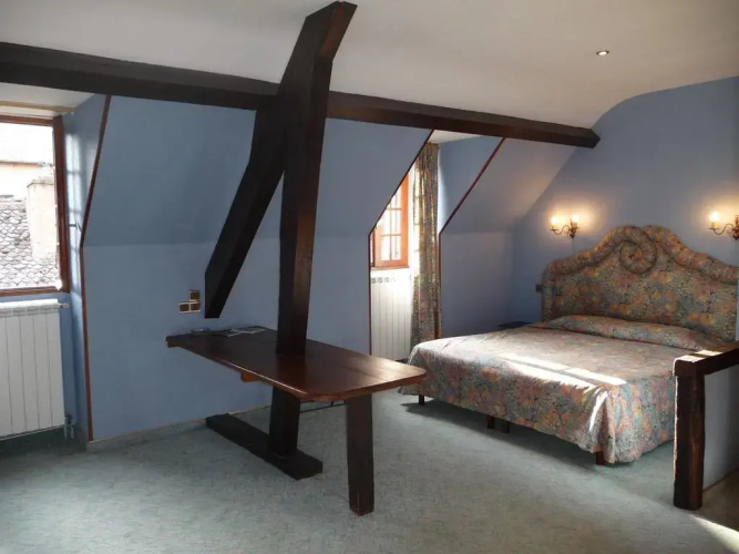Logis Auberge Saint Jacques