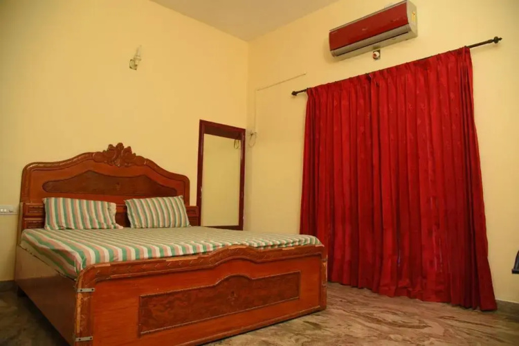 Sreekrishna Kailas Inn