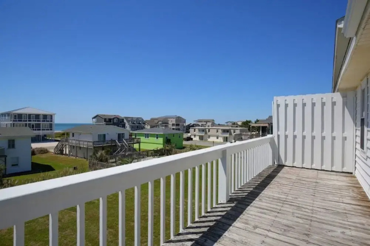 Sea Daze East Duplex - 3 Br Home
