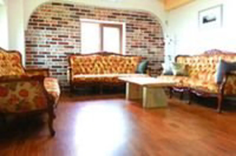 Yeosu Tirol Pension
