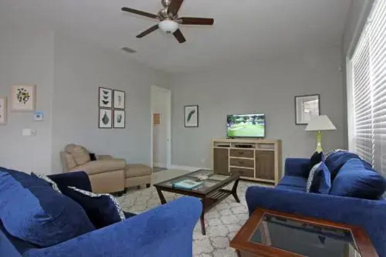 Waterfront Villa Id5218