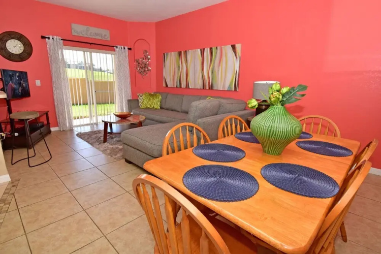 R529 Waterside 4 Br townhouse by RedAwning