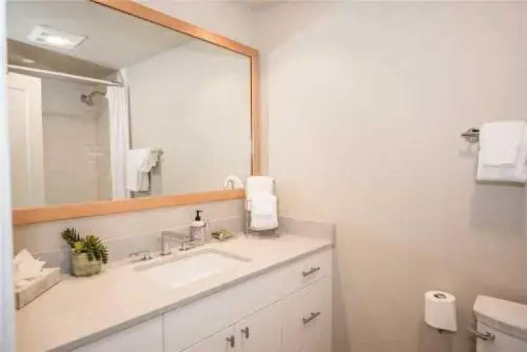Dollar Meadows Condo 1368 by RedAwning