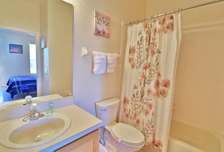 R570CA Adventure Time 4 Br villa by RedAwning