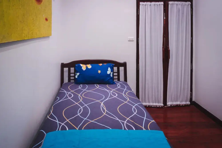 Indy Hostel at Maenam
