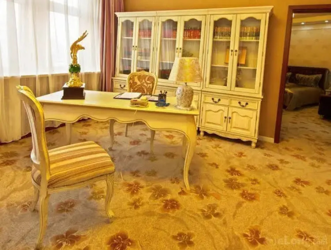Chunyi Hotel