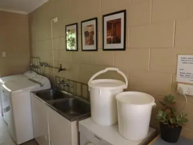 Sunbird Motel