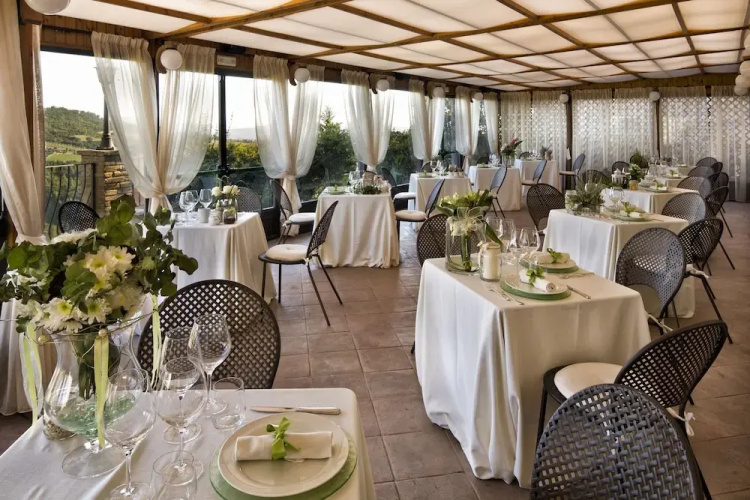 Aethos Hotel Saragano