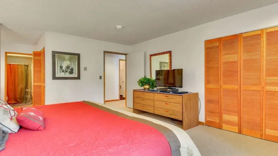 Meadow House 24