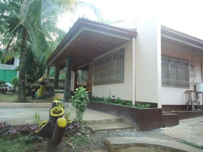 R and R Private Homes