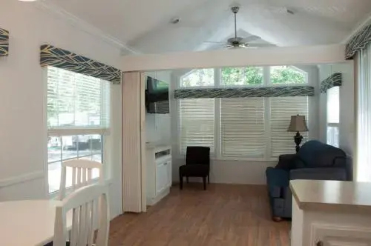Sea Pines Loft Cottage 4