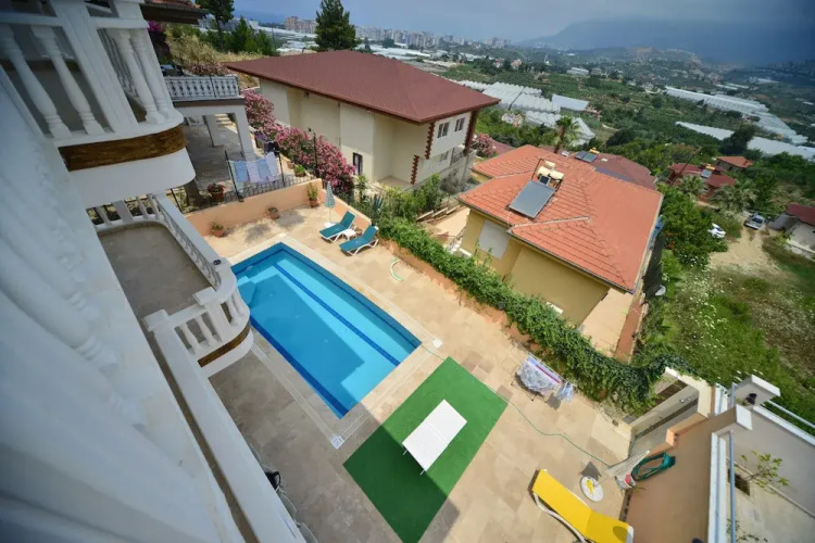 Alanya Mahmutlar Villa
