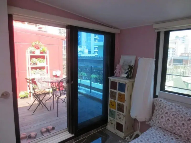 Oriental Modern Apartment 6