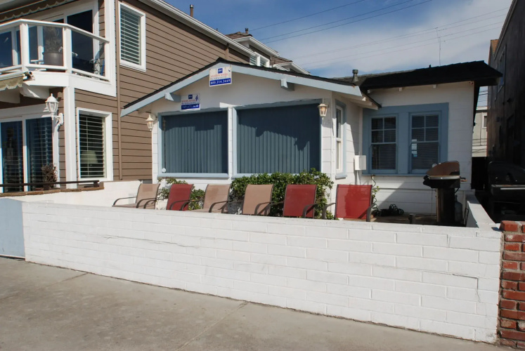 2710 W Ocean Front 68169 by RedAwning