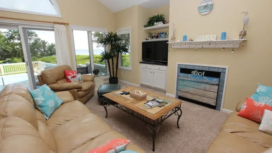 Golden Sunset - 4 Br Home