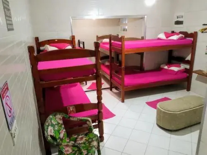 Santo Drop Skate Hostel