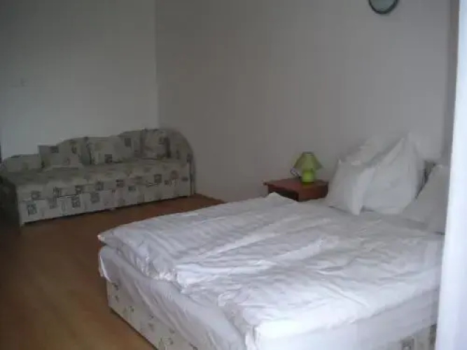 Lantos Apartmanház