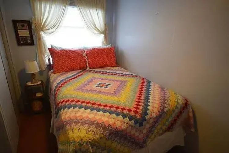 Rogers Roost - 3 Br condo by RedAwning