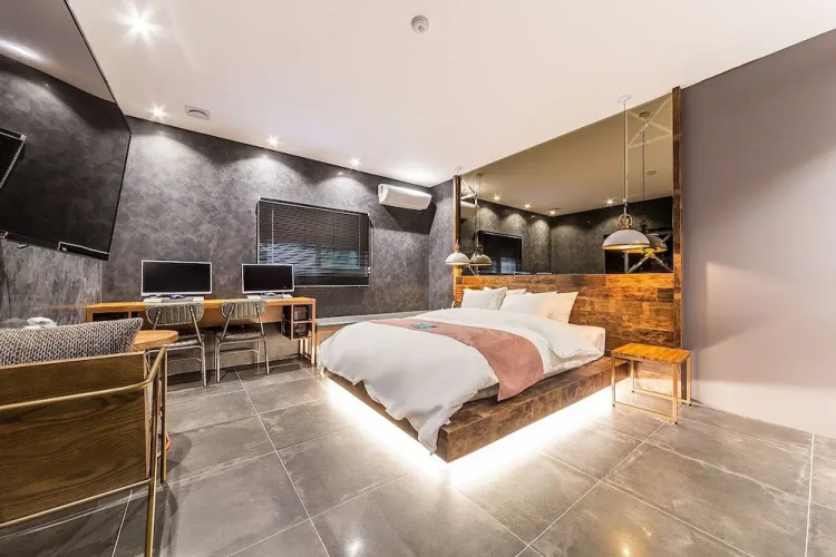 Hotel In Cafe