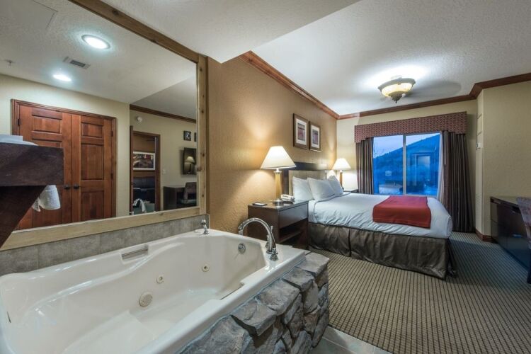 Condos at Canyons Resort by White PinesOver view