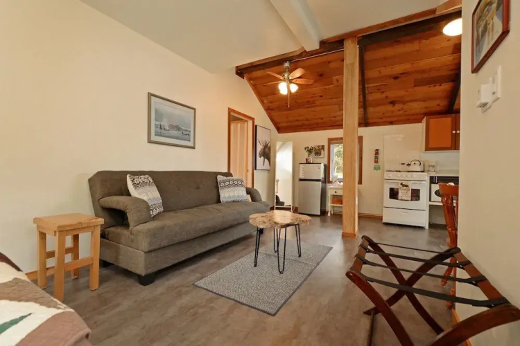 Gordon's Beach Farm Stay B&B
