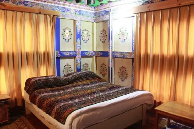 Thegchen Phodrang Lodge