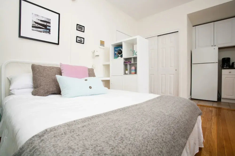 Modern Back Bay Suites by Sonder
