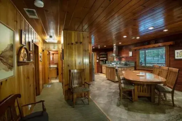 Sugar Pine Suite