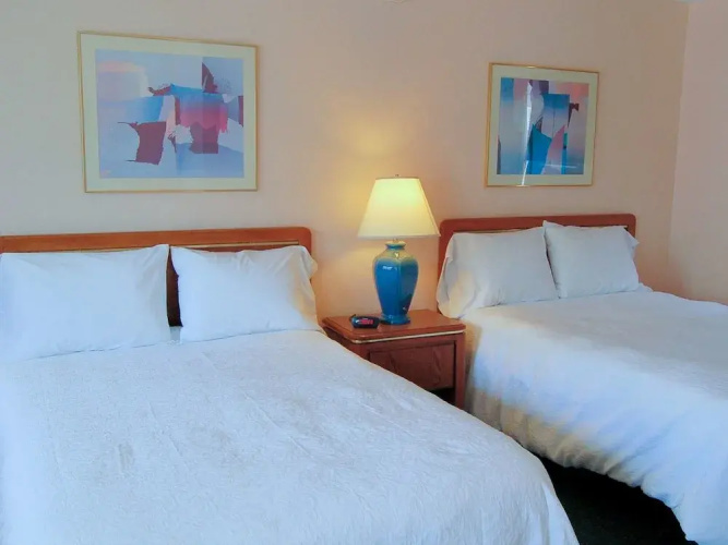 Tradewinds Motel