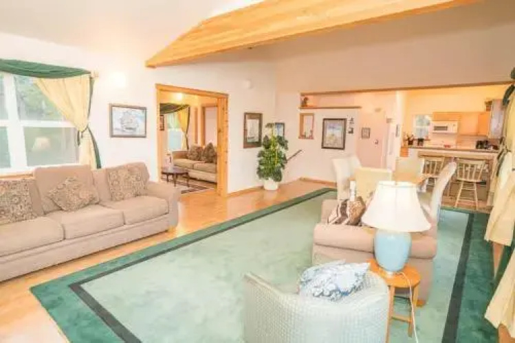 High Avenue Home 390