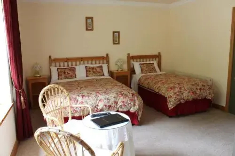 Pinewood Lodge