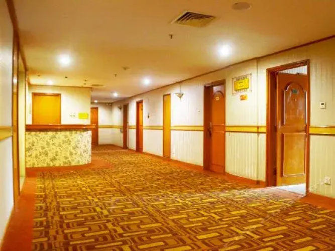 Sea Lake Hotel