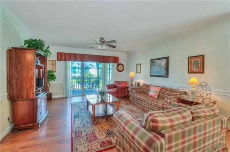 Magnolia North 205-4823