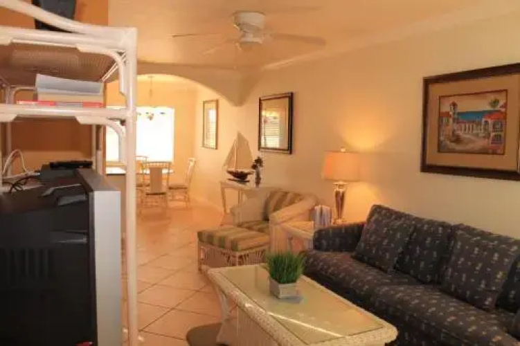 Barefoot Beach Resort 217E Apartment