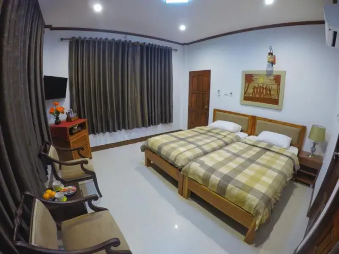 Chandra Varin Hometel
