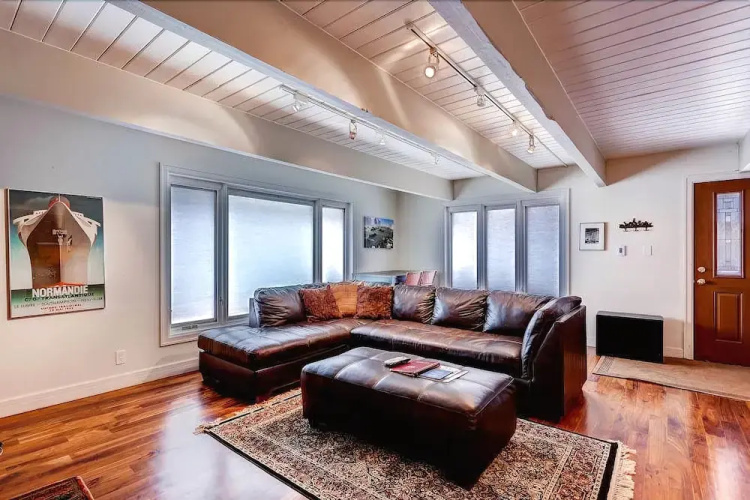Chateau Chaumont 1 - 2 Br condo by RedAwning