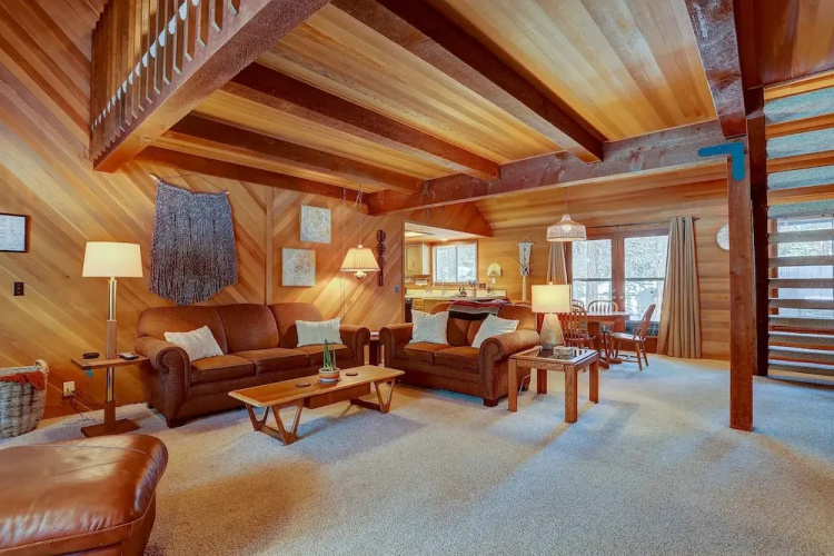 3 Jay - 4 Br Home