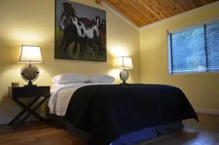 Indian Creek Inn
