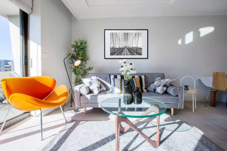Russell St. Hotel Apartment