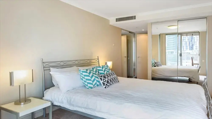 The Apartment Service HELP3