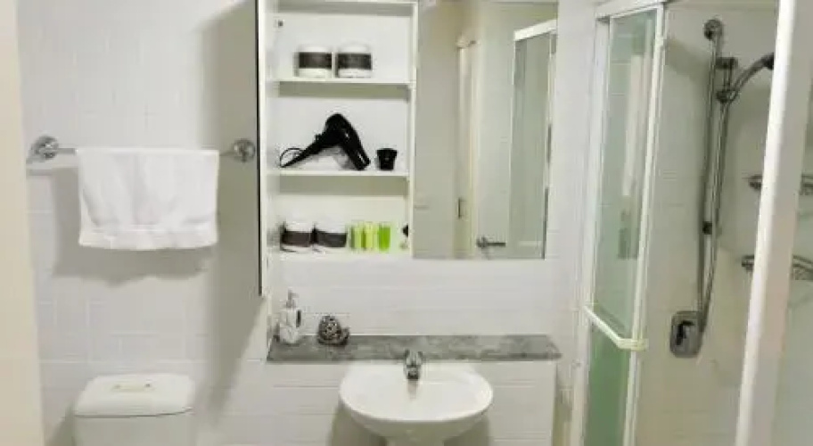 Roomerang at Somerset 218