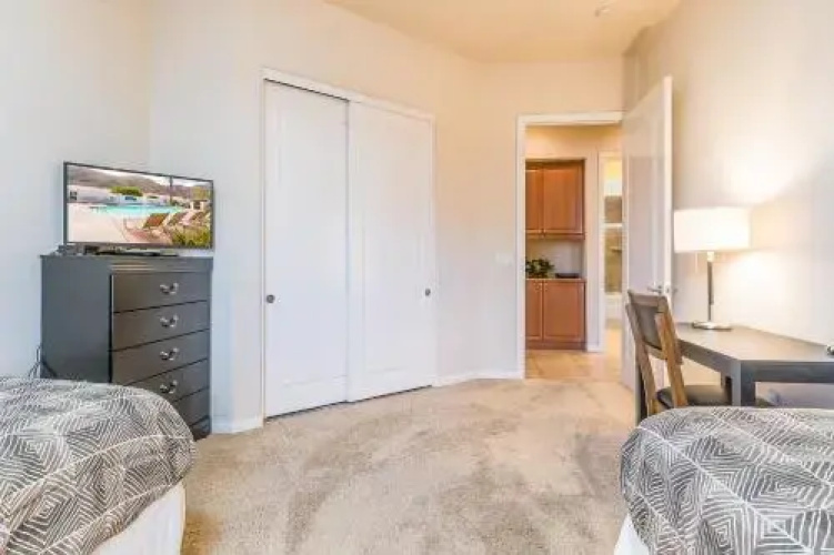 48663 Legacy Dr Condo