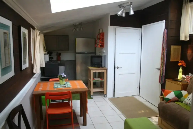 Private, quiet, and accommodating Guest House