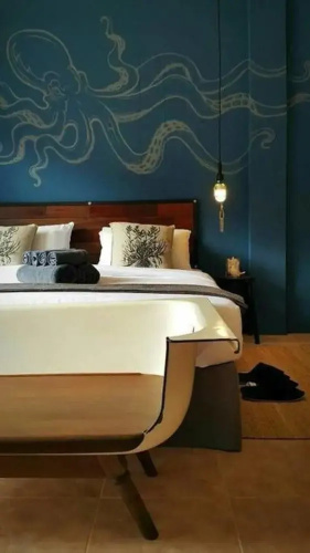 Guestroom 401
